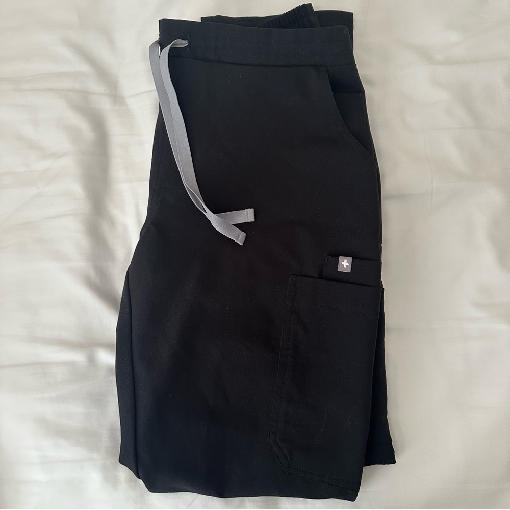 Black Figs Yola Scrub Pant
